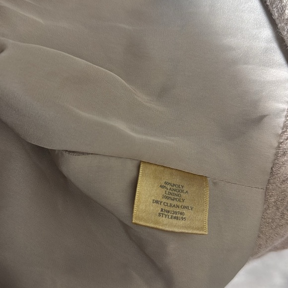 Mystère ruffle Fitted Jacket size medium EUC - Picture 11 of 11